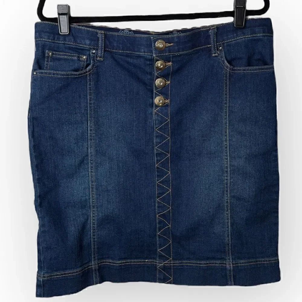 Style & Co Jeans Pencil Skirt with button closure women's size 14 Blue denim